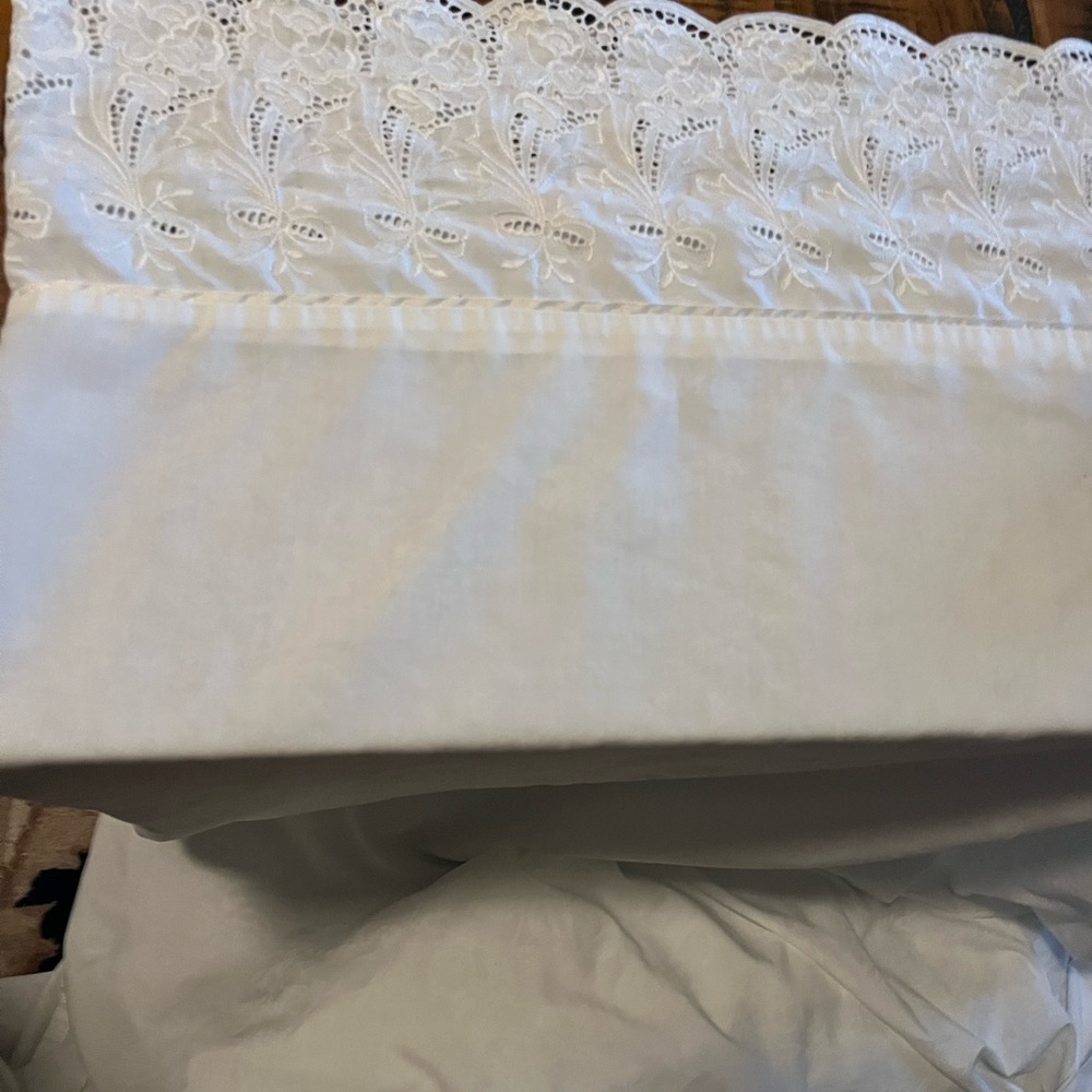Vintage Elegant White Lace Queen size flat sheet